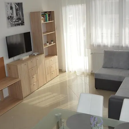 Apartment De Rosa Apartman Siofok